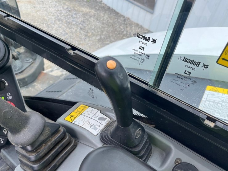 2022-bobcat-e88-image-37