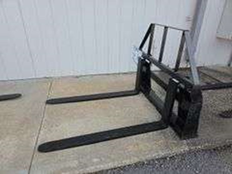 skid-steer-adjustable-pallet-fork,-model-sa11100-image-2