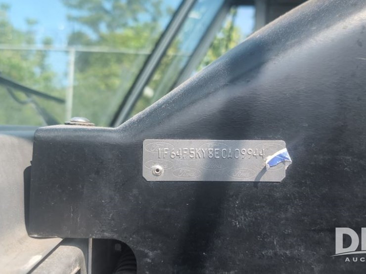 2014-ford-f59-image-44