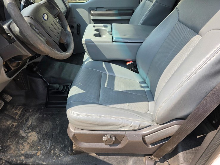 2015-ford-f550-image-10