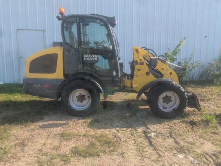 2017-wacker-neuson-wl38-image-1
