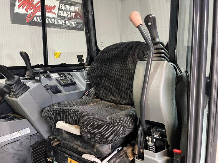 2020-bobcat-e35i-image-24
