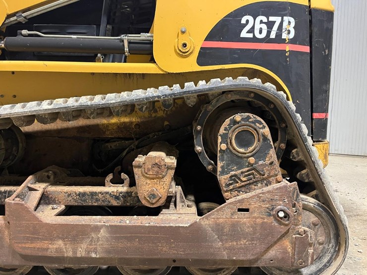 caterpillar-267b-image-14