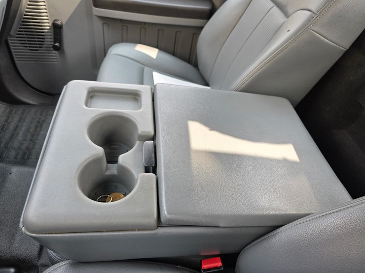 2015-ford-f550-image-8