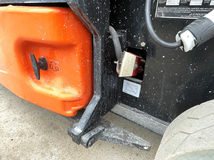 jlg-2630es-image-33