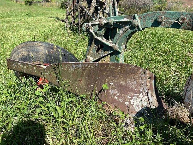 oliver-3-bottom-plow-image-18