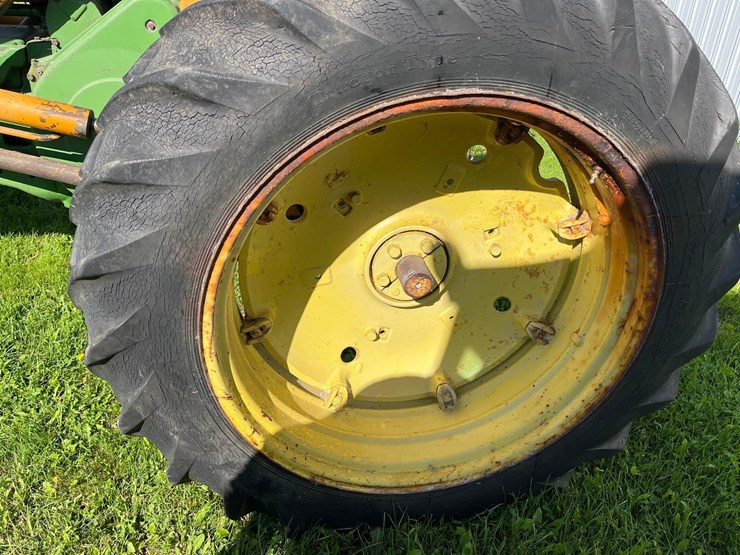 john-deere-720-image-12