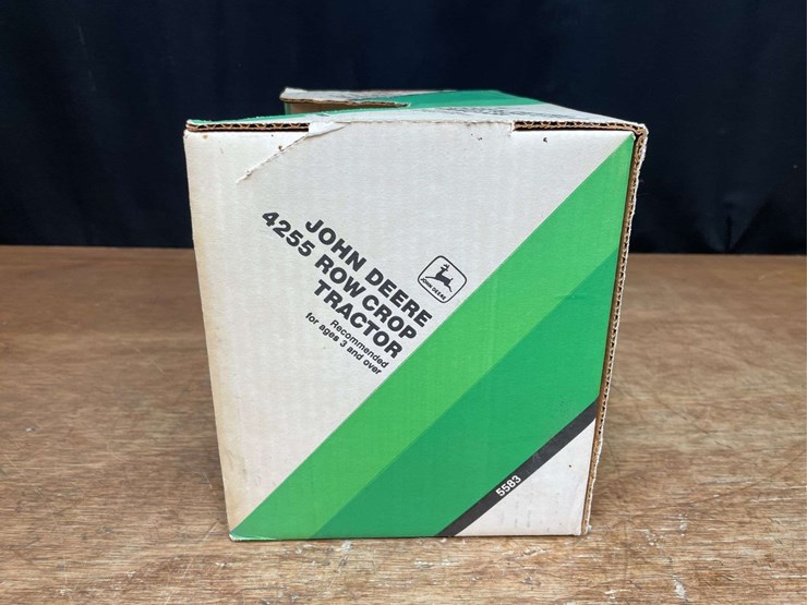 1/16-john-deere-4255-nib-ertl-image-4