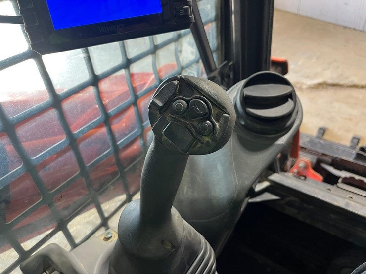 2023-kubota-svl97-2-image-34
