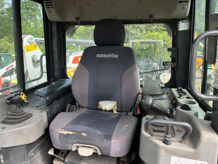 2021-komatsu-d51px-24-image-23