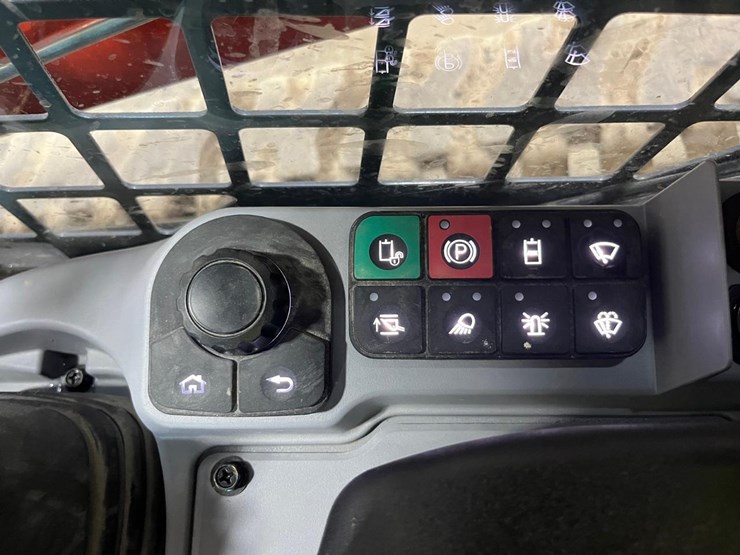 2023-kubota-svl75-3-image-26