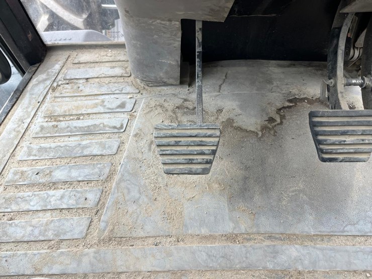 case-ih-mxm175-image-31