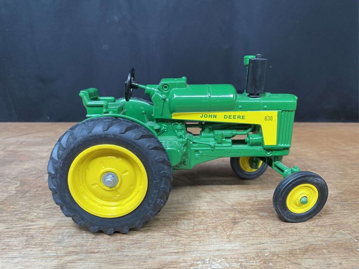 1/16-john-deere-630-lp-1988-nfts-nib-ertl-image-10