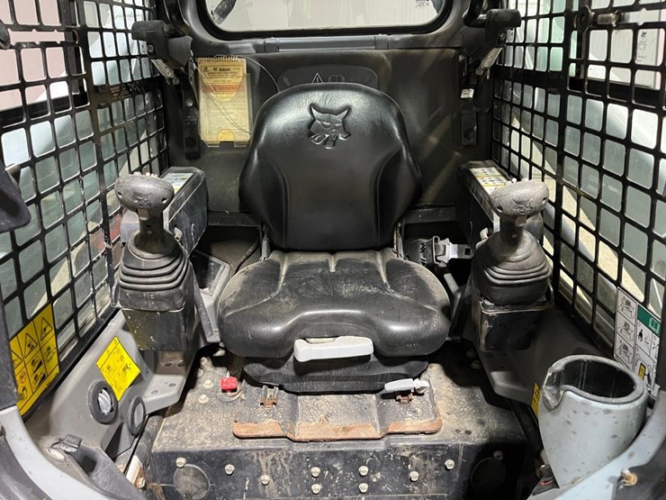 2021-bobcat-t595-image-21