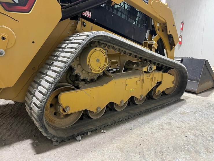 2020-caterpillar-259d3-image-18