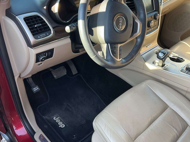 2014-jeep-grand-cherokee-limited-image-8