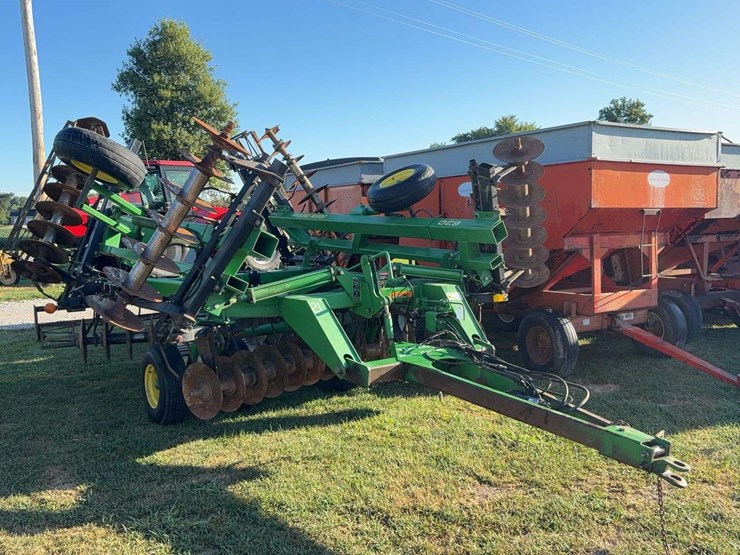 john-deere-630-image-2