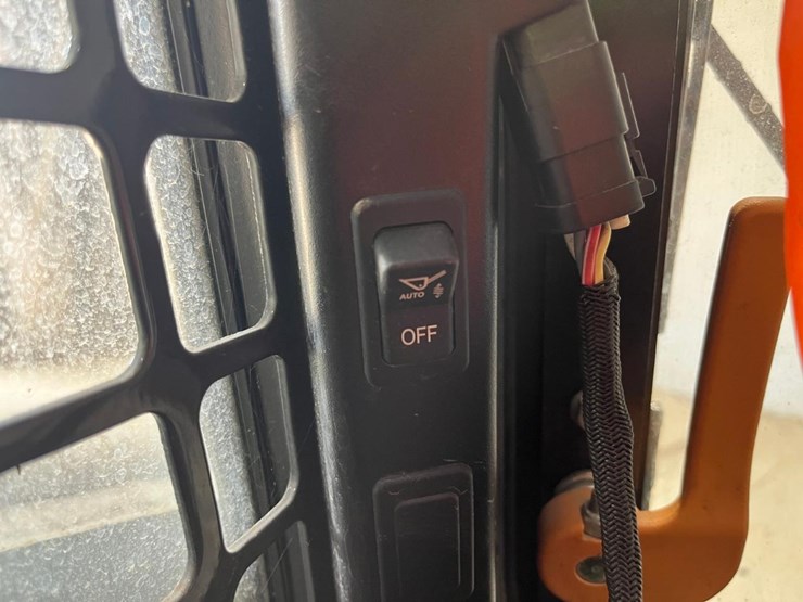 2020-bobcat-s740-image-24