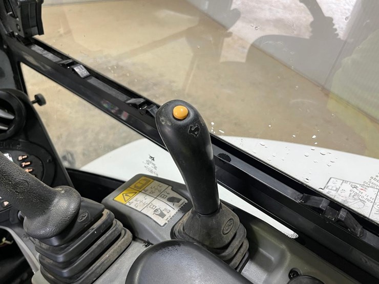 2020-bobcat-e35i-image-36