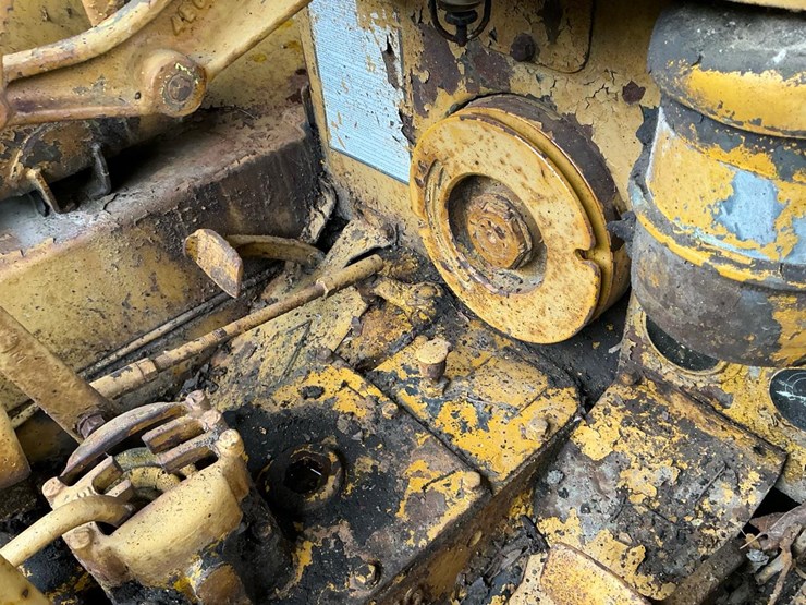 caterpillar-d2-image-44
