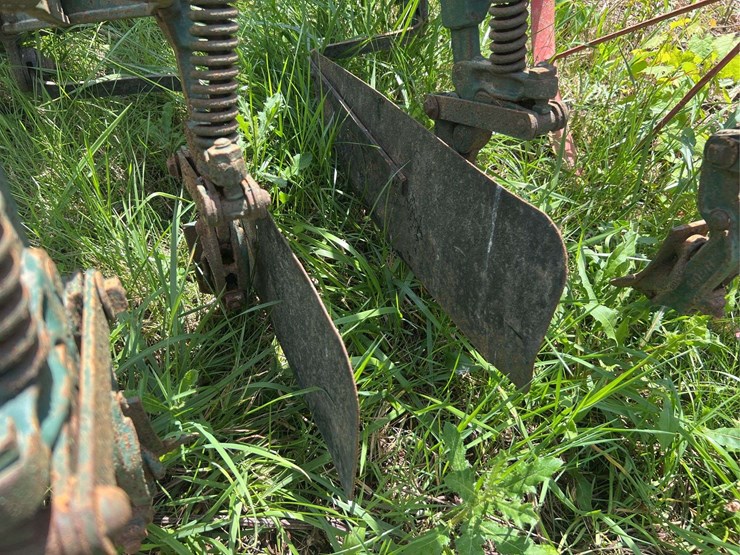 oliver-horse-drawn-cultivator-image-33