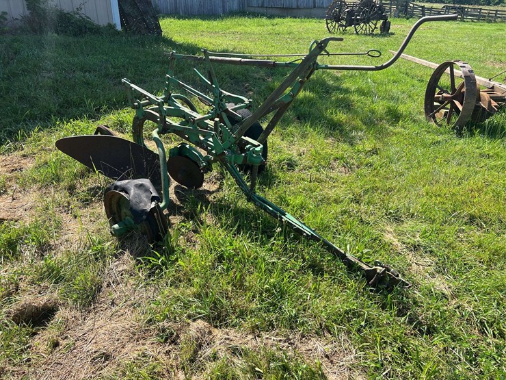 oliver-1-bottom-plow-image-1