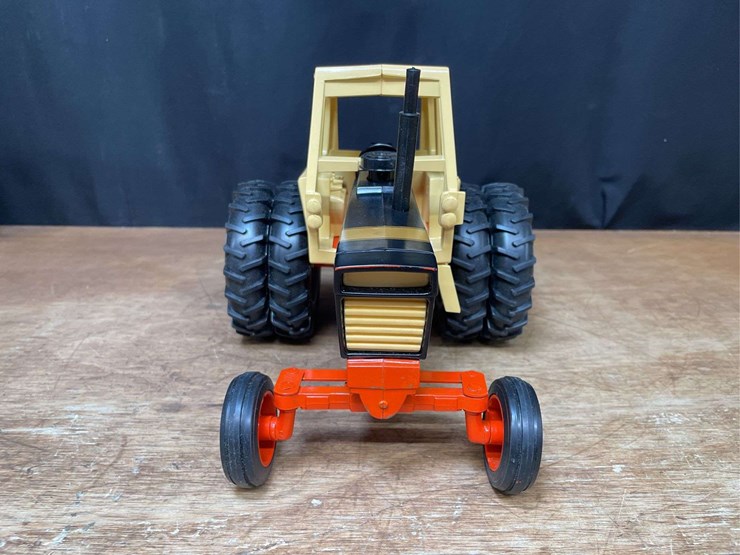1/16-case-1170-demonstrator-1996-nfts-nib-ertl-image-13