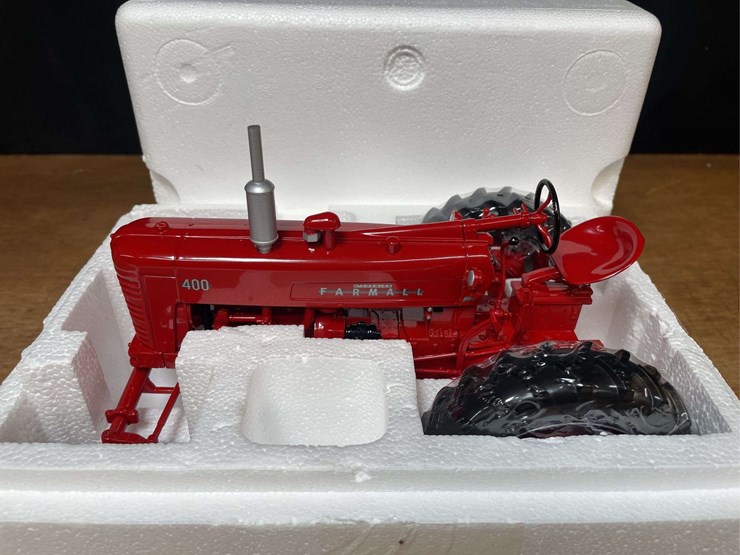1/16-farmall-400-claire-scheibe-nib-sc-image-3