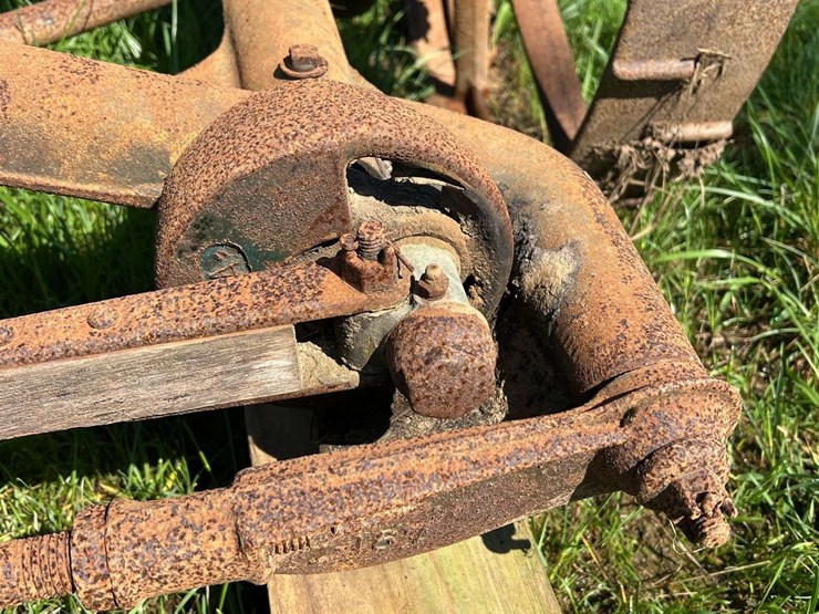 oliver-horse-drawn-sickle-mower-image-7