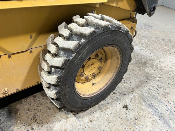 new-holland-lx665-image-13