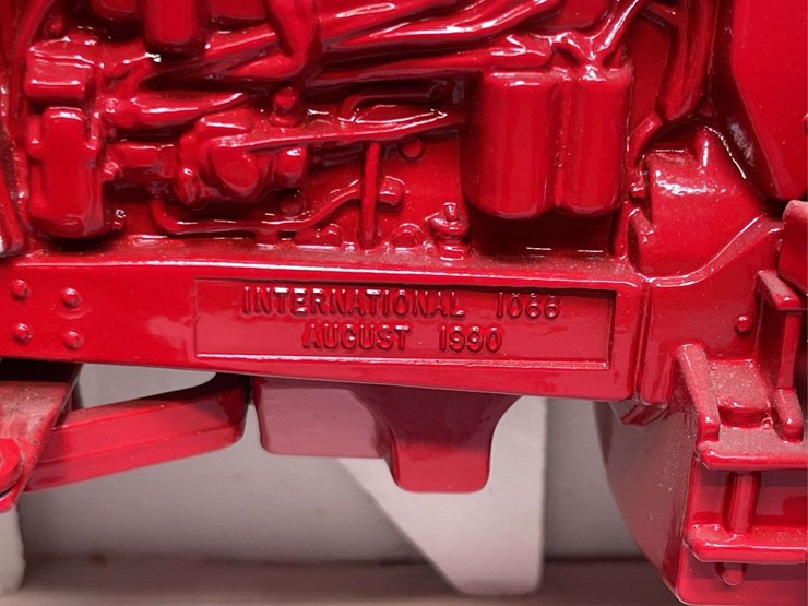 1/16-ih-1066-5-millionth-nib-ertl-image-3