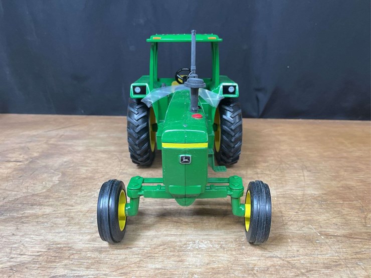 1/16-john-deere-4230-1998-nfts-nib-ertl-image-13