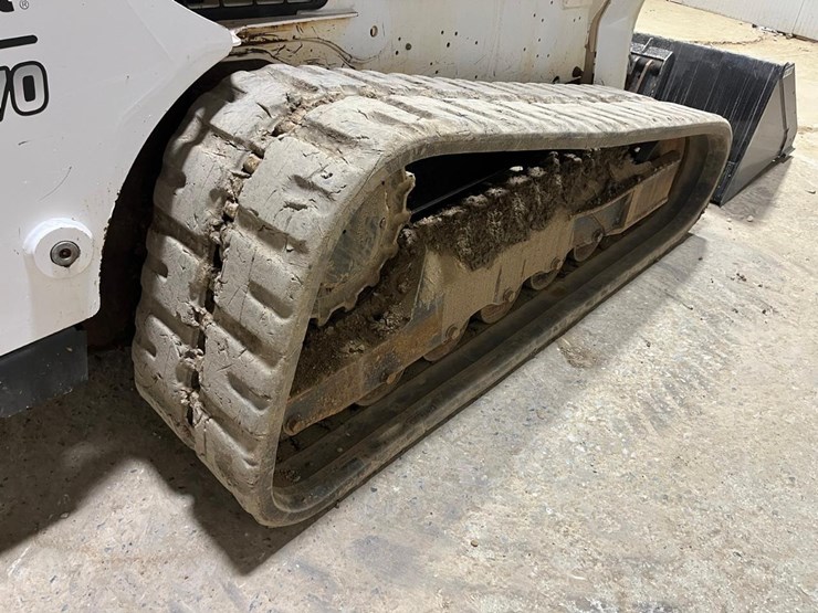 2022-bobcat-t770-image-17