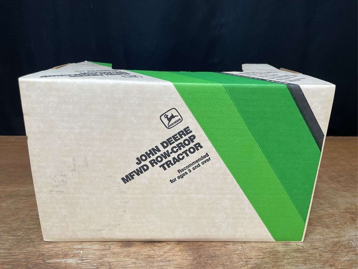 1/16-john-deere-4850-1982-new-orleans-nib-ertl-image-6