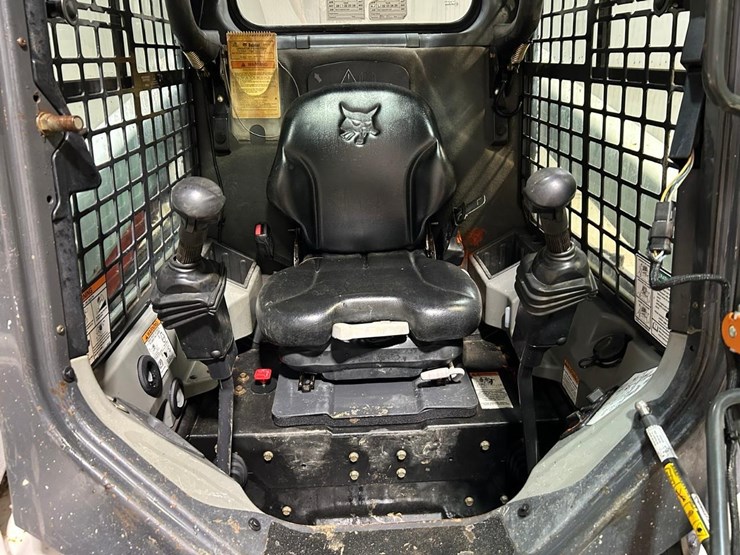 2016-bobcat-t550-image-21