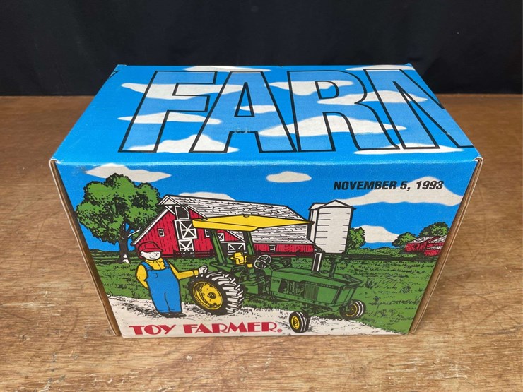 1/16-john-deere-4010-1993-nfts-nib-ertl-image-15