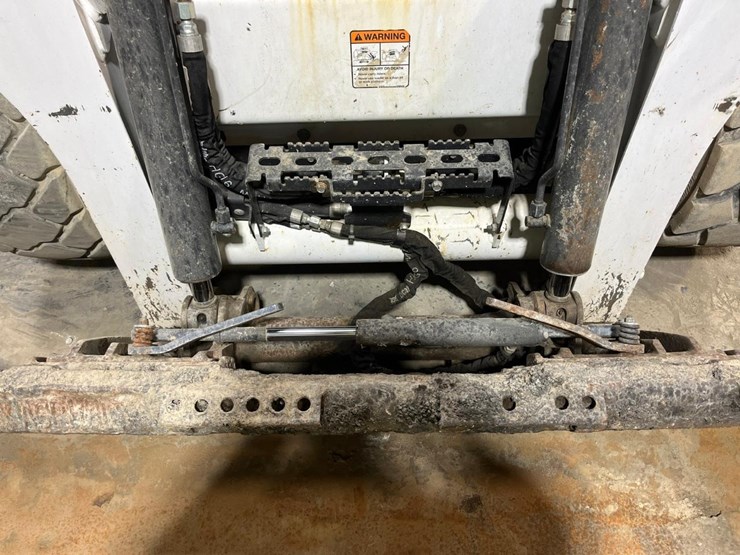 2020-bobcat-s740-image-10