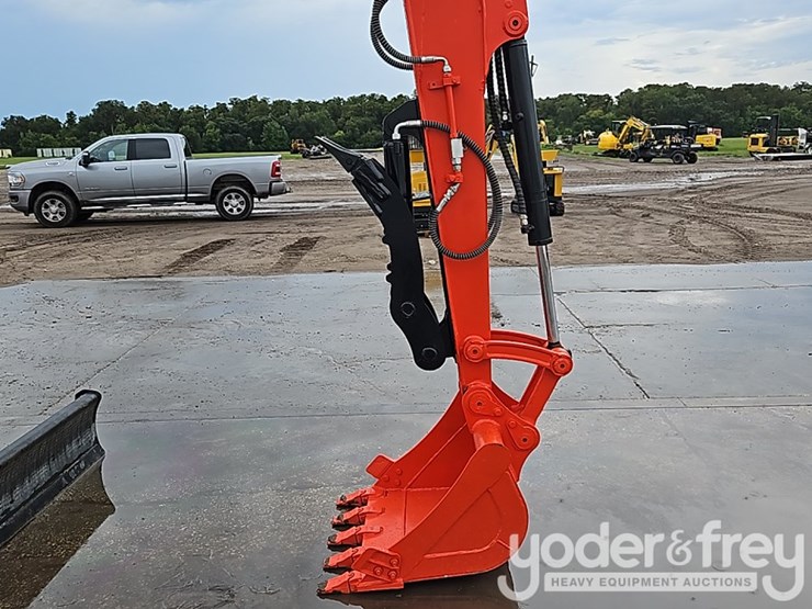 2012-kubota-kx161-image-16