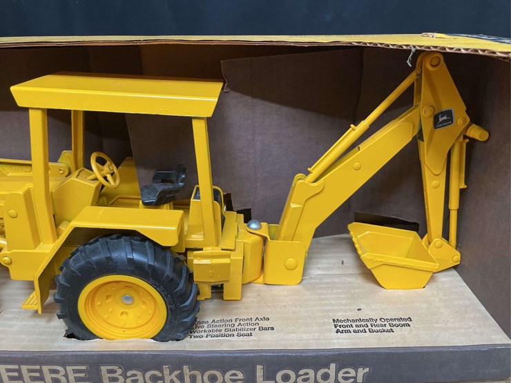 1/16-john-deere-backhoe-nib-ertl-image-3