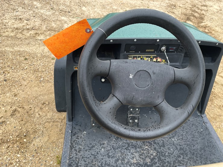 2005-e-z-go-mpt800e-image-10