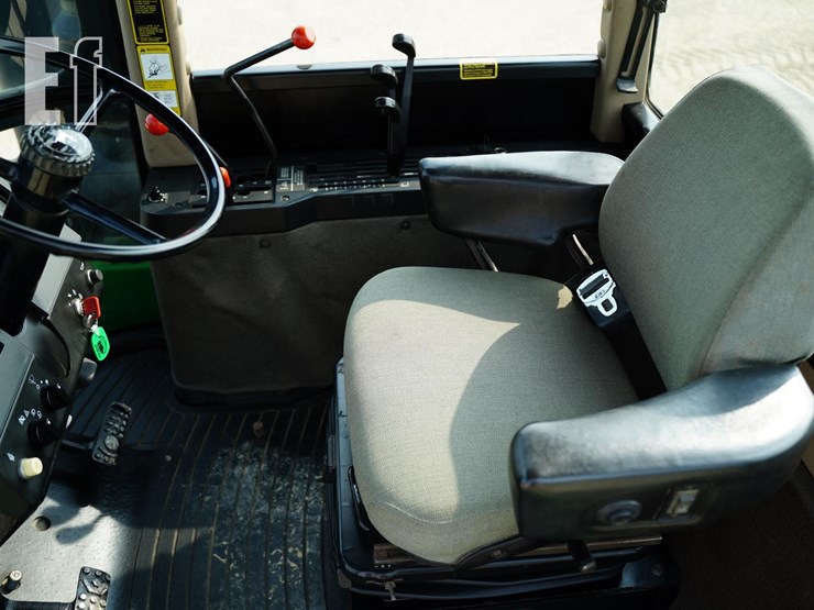 1993-john-deere-8570-image-30