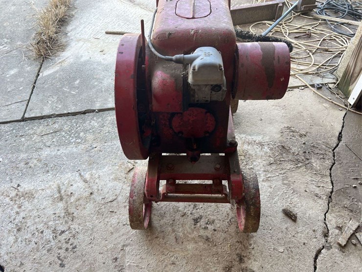 international-harvester-lb-engine-image-5