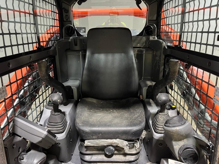 2023-kubota-svl75-3-image-22