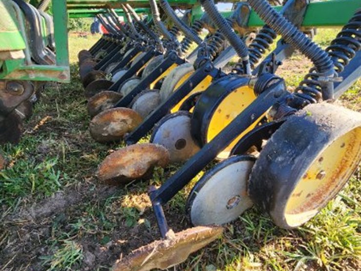 john-deere-750-image-10
