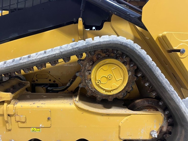2023-caterpillar-259d3-image-14