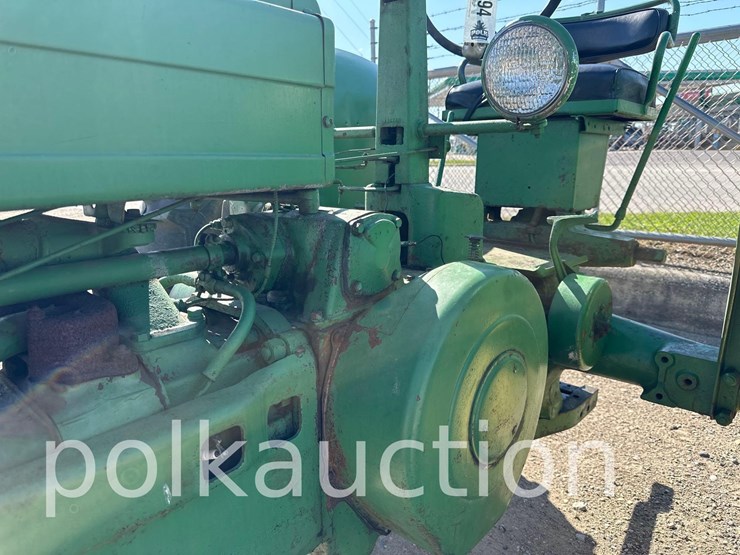 john-deere-b-image-5