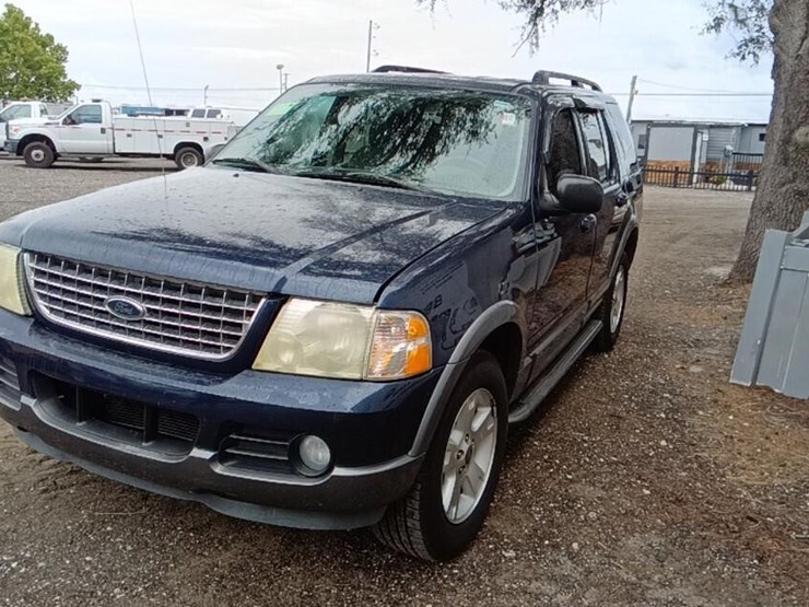 2003-ford-explorer-image-3