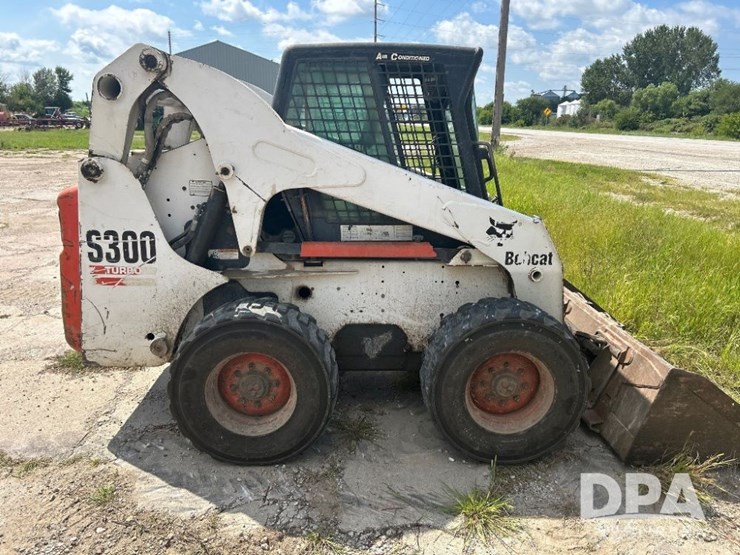 bobcat-s300-image-10
