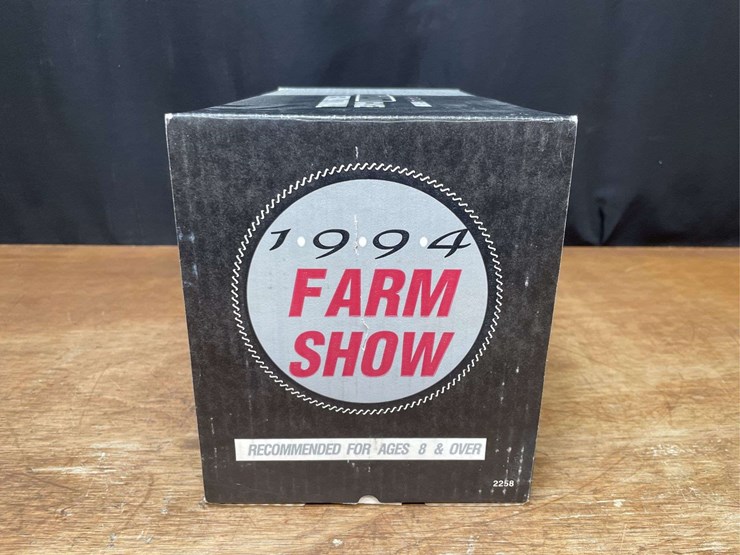 1/16-case-ih-magnum-7240-1994-farm-show-nib-ertl-image-16