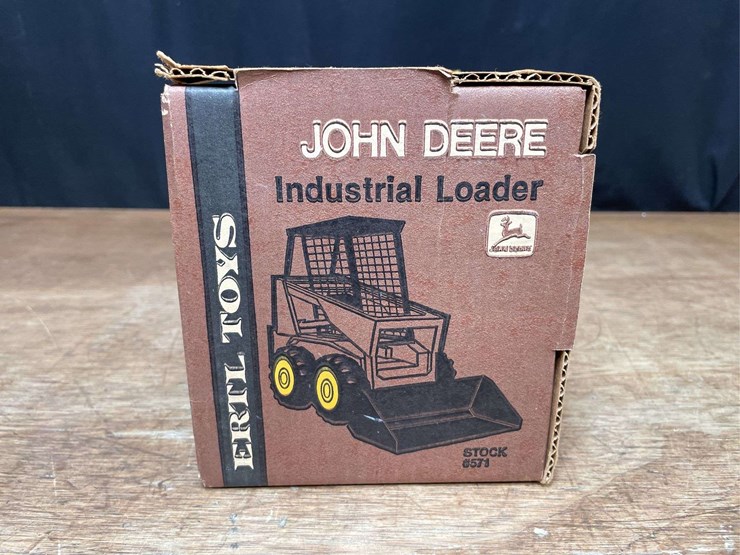 1/16-john-deere-industrial-skid-steer-nib-ertl-image-4